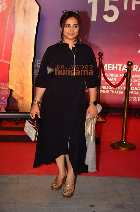 photos grand premiere of power couple sargun mehta and ravi dubeys upcoming jatt nuu chudail takri held in mumbai 6
