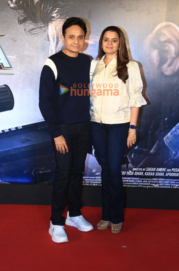 photos karan johar bhushan kumar and others grace the premiere of yodha 9