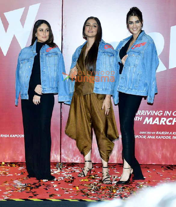 Photos Kareena Kapoor Khan, Kriti Sanon and Tabu snapped at the Crew trailer launch (5)