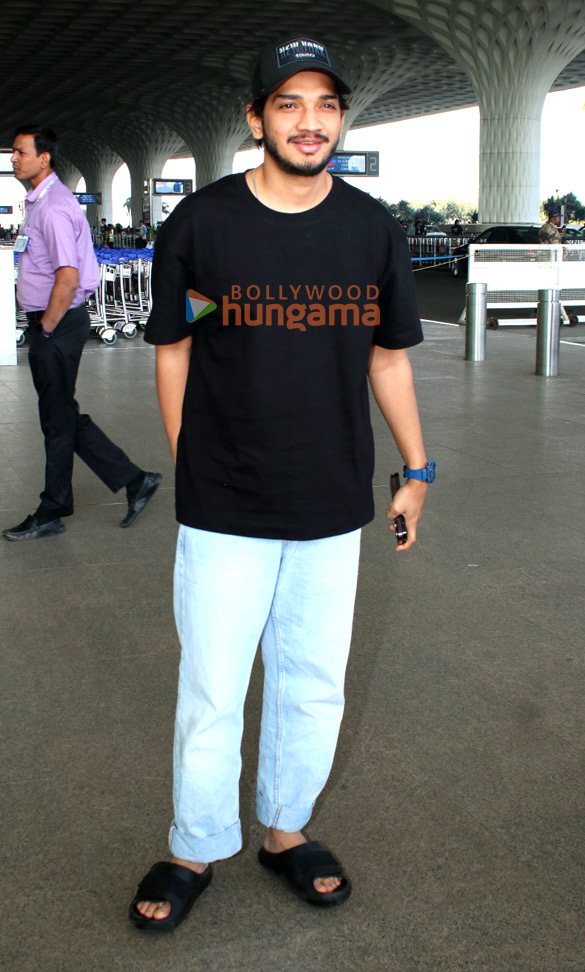 photos katrina kaif kriti kharbanda disha patani and others snapped at the airport 4