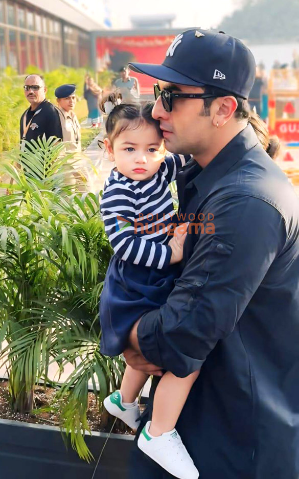 photos katrina kaif vicky kaushal ranbir kapoor alia bhatt and others snapped leaving from jamnagar airport 6