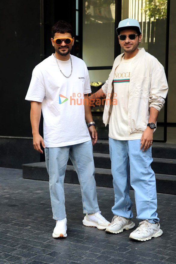 photos kunal kemmu and divyendu sharma snapped promoting their film madgaon express 1
