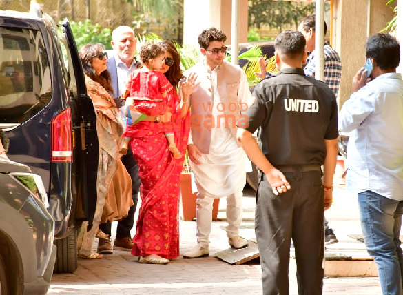 photos priyanka chopra jonas nick jonas snapped with daughter malti chopra jonas 5