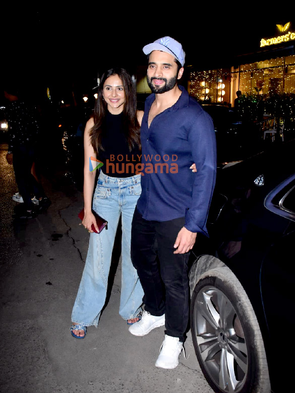 photos rakul preet singh and jackky bhagnani spotted in bandra 5
