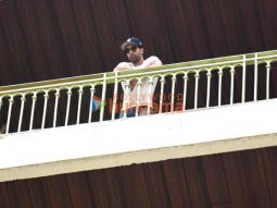 Photos: Ranbir Kapoor, Alia Bhatt and Neetu Singh snapped at their residence in Pali Hill