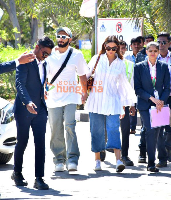 photos ranveer singh and deepika padukone among others snapped at jamnagar airport 3