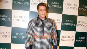 Photos: Salman Khan, Iulia Vantur, Siddhant Chaturvedi and others snapped at Baba Siddique’s Iftar party