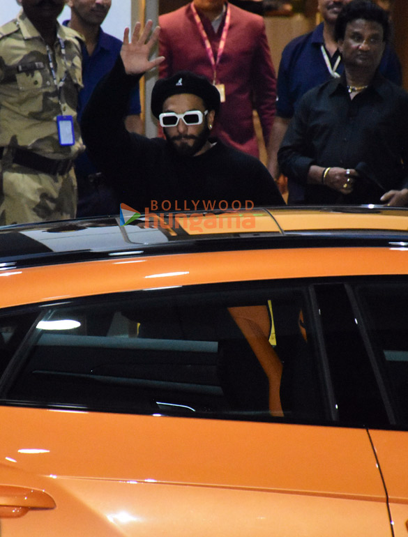 photos salman khan shah rukh khan and ranveer singh snapped at kalina airport 3