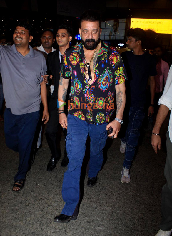 photos sanjay dutt snapped at the airport 3 3