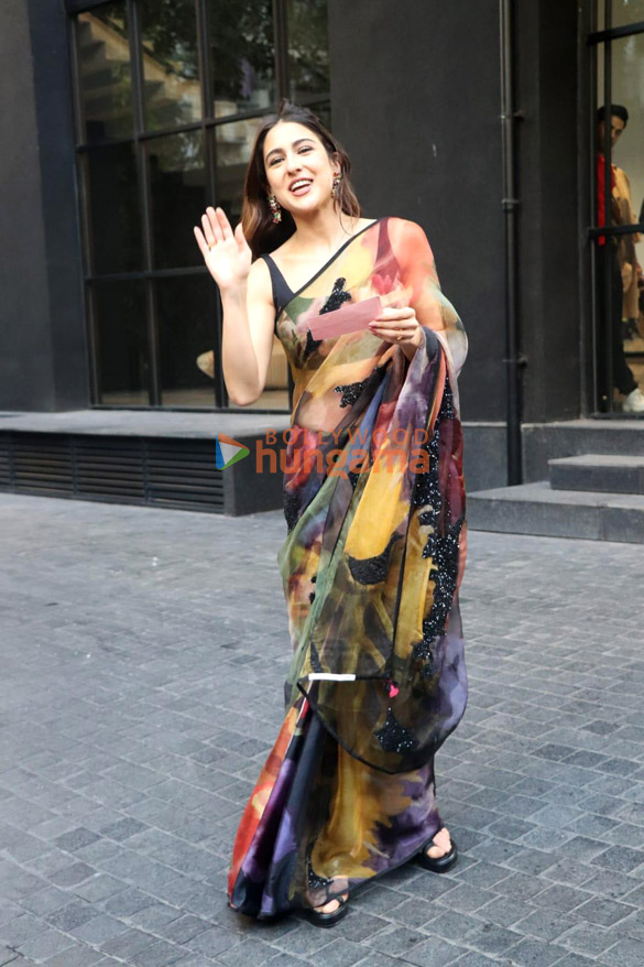 photos sara ali khan snapped at excel entertainments office 6 2