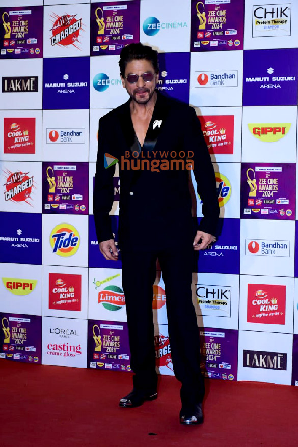 photos shah rukh khan bobby deol sanjana sanghi and others snapped at zee cine awards 2024 10