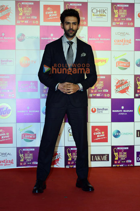 photos shah rukh khan bobby deol sanjana sanghi and others snapped at zee cine awards 2024 14 3