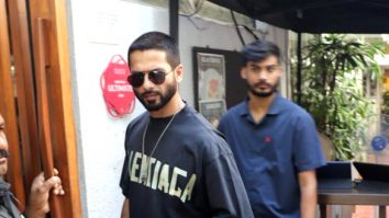 Photos: Shahid Kapoor and Mira Rajput Kapoor snapped in Bandra
