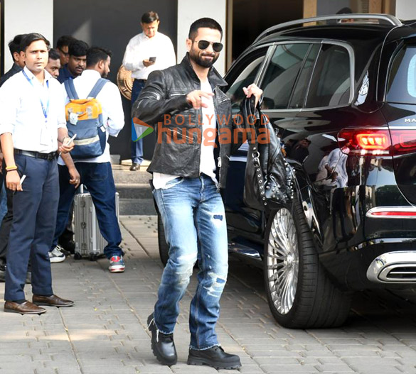 photos shahid kapoor snapped at kalina airport 3