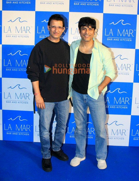 photos shama sikander kim sharma nia sharma and others spotted at la mar 4