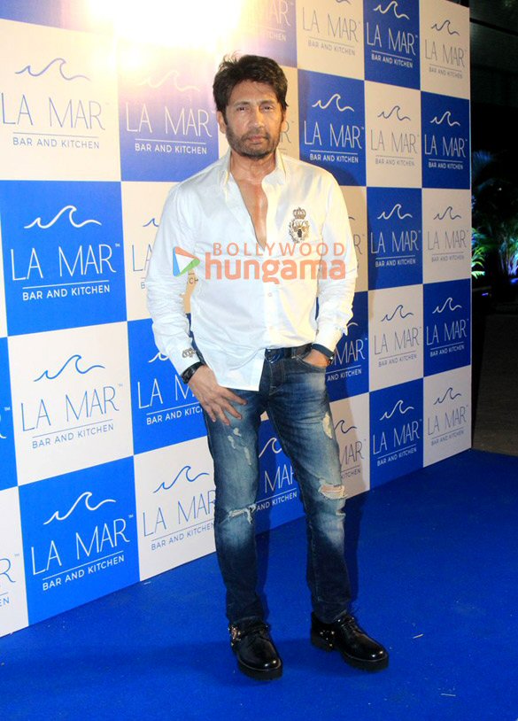 photos shama sikander kim sharma nia sharma and others spotted at la mar 6