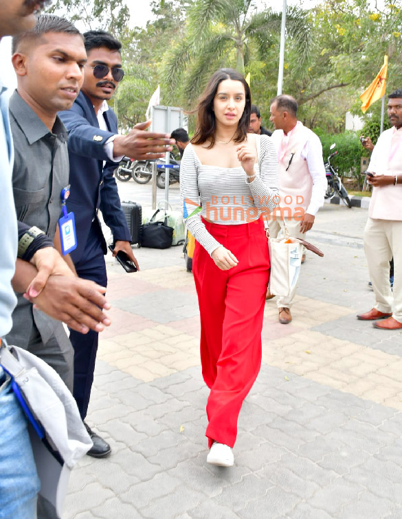 photos shraddha kapoor snapped leaving from jamnagar airport 1