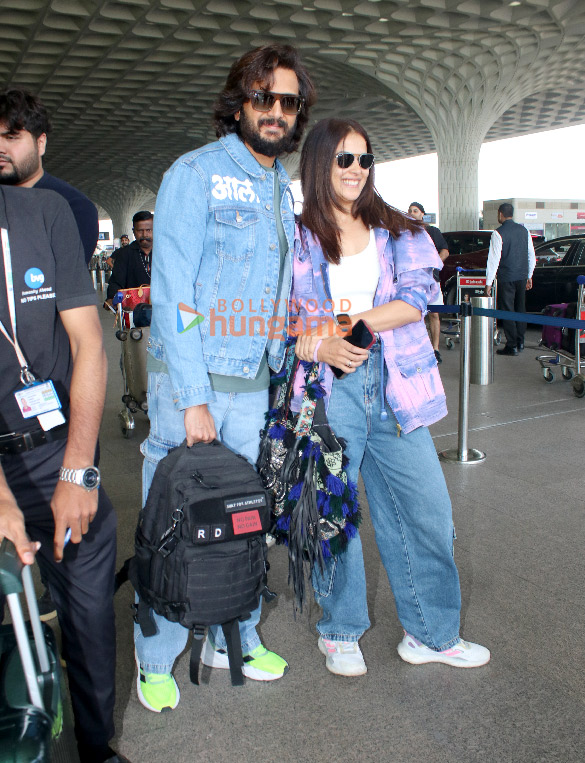 photos sidharth malhotra riteish deshmukh genelia dsouza and others snapped at the airport 4