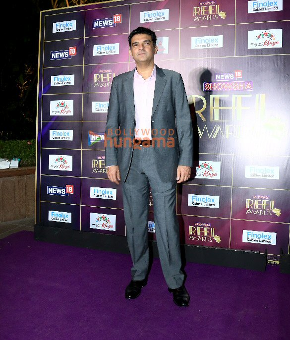 photos sonakshi sinha shraddha kapoor and others snapped at reel awards 2024 in mumbai 23