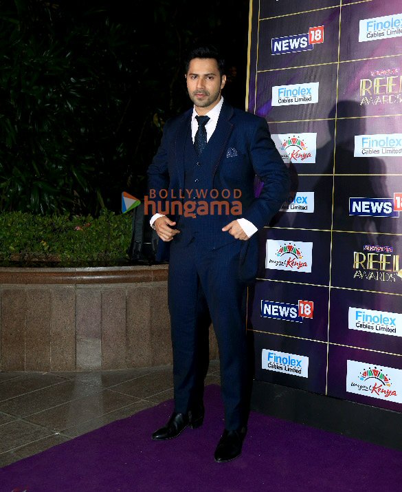 photos sonakshi sinha shraddha kapoor and others snapped at reel awards 2024 in mumbai 30