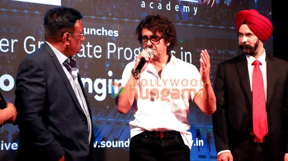 photos sonu nigam snapped at the indian sound and music industry launch 2