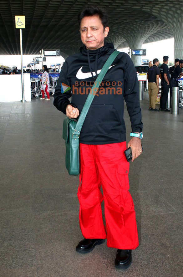 photos sophie choudry nupur sanon isha koppikar and others snapped at the airport 6