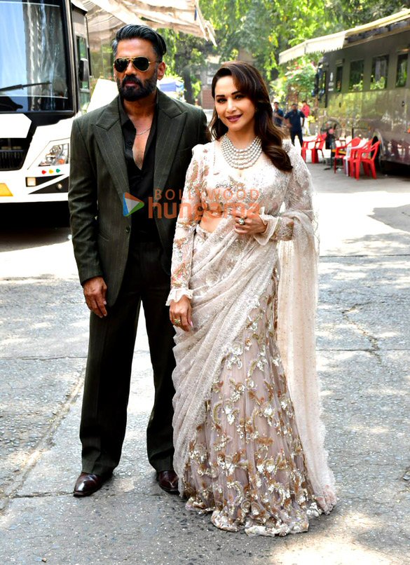 Photos: Suniel Shetty, Madhuri Dixit and others snapped on the sets of Dance Deewane 4 Photos: Suniel Shetty, Madhuri Dixit and others snapped on the sets of Dance Deewane 4
