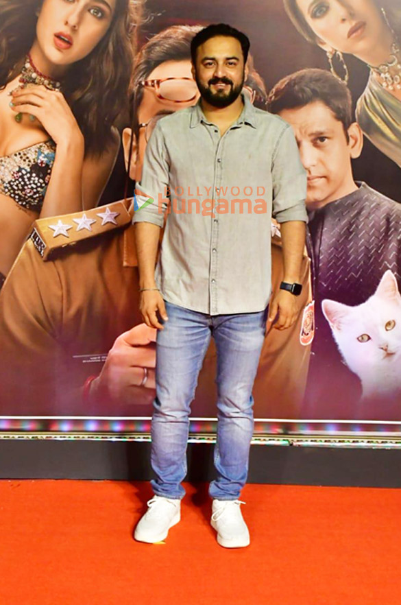 photos tamannaah bhatia pankaj tripathi and others grace the premiere of murder mubarak 13