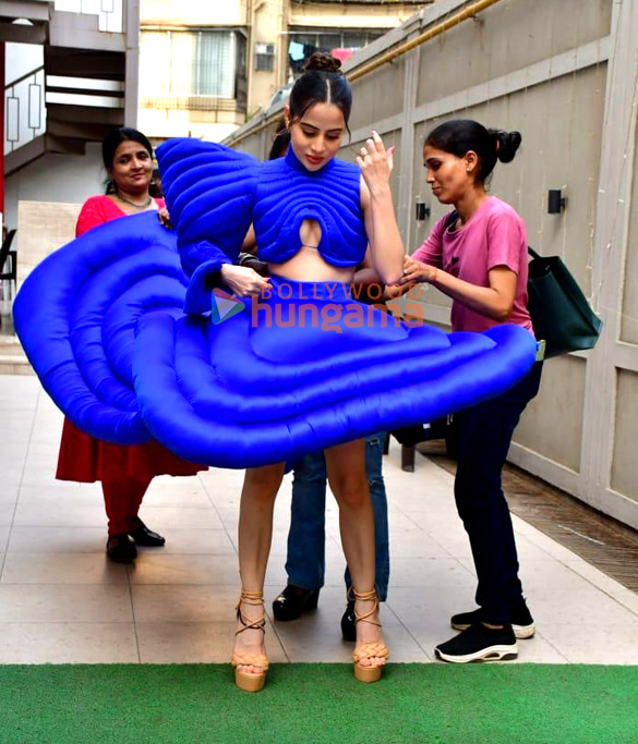 photos uorfi javed snapped in juhu 3 9