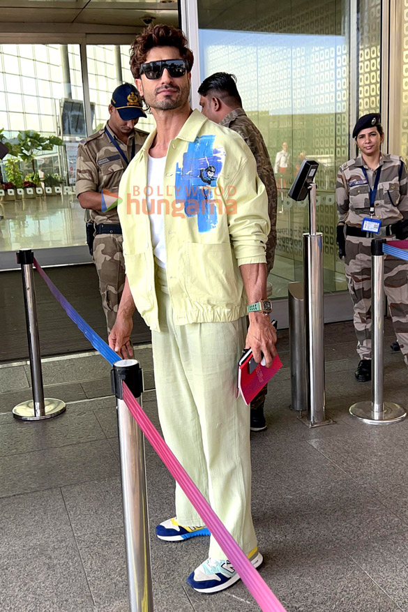 Photos: Vidyut Jammwal and Isha Malviya snapped at the airport
