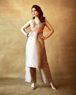 Celeb Photos Of Raashii Khanna