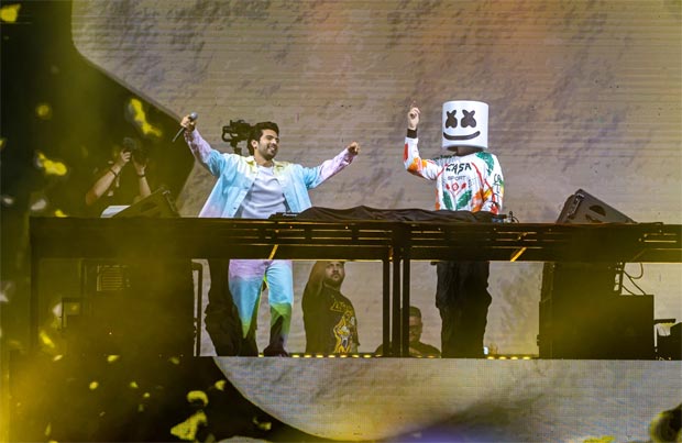 Sunny Leone, Badshah & Armaan Malik perform with DJ Marshmello, a record breaking 70,000 fans attend Holi tour