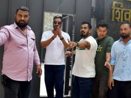 Fans gather outside Ajay Devgn’s gate to celebrate his birthday
