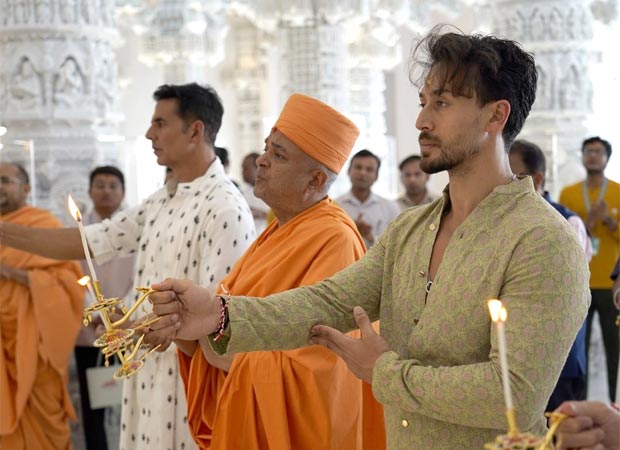 Bade Miyan Chote Miyan stars Akshay Kumar, Tiger Shroff seek blessing at BAPS Hindu Mandir in Abu Dhabi, watch