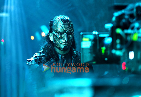 bade miyan chote miyan 1 16