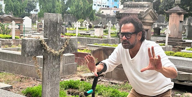 EXCLUSIVE: Bhool Bhulaiyaa 3 filmmaker Anees Bazmee takes off to Kolkata to do recce in graveyards