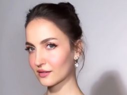 Elli AvrRam looks so beautiful dressed in this lavender outfit
