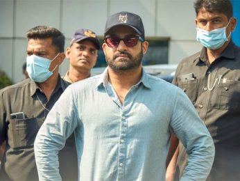 Jr NTR shows off his NEW look as he arrives in Mumbai to shoot for Hrithik Roshan starrer War 2 Jr NTR shows off his NEW look as he arrives in Mumbai to shoot for Hrithik Roshan starrer War 2