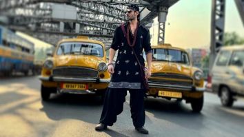 Kartik Aaryan shares photo from the sets of Bhool Bhulaiyaa 3; poses as Rooh Baba in the middle of Kolkata streets