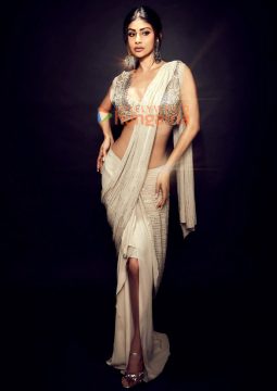 Mouni Roy