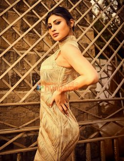 Mouni Roy