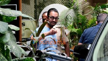 Photos: Aamir Khan snapped at Krome studio in Bandra