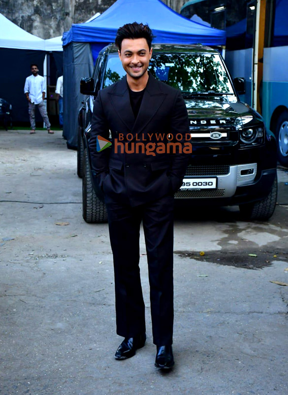 photos aayush sharma and sushrii shreya mishraa promote ruslaan on the sets of dance deewane 4 5