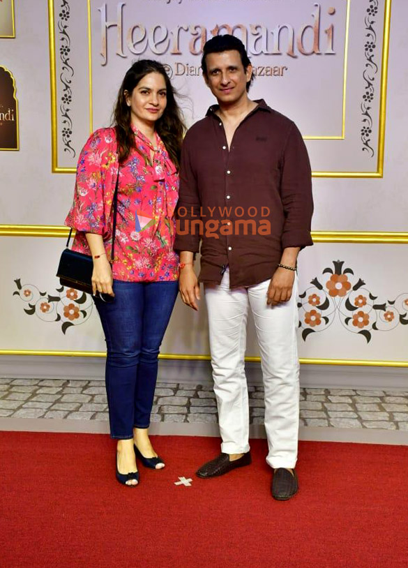photos aditi rao hydari manisha koirala sanjay leela bhansali and others grace the premiere of heeramandi 24404 1