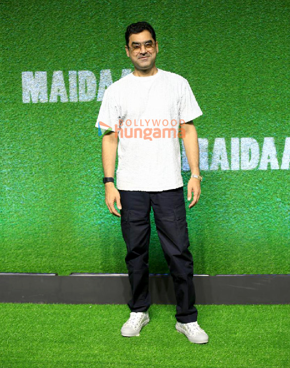photos ajay devgn boney kapoor sanya malhotra and others grace the special screening of maidaan 14 3