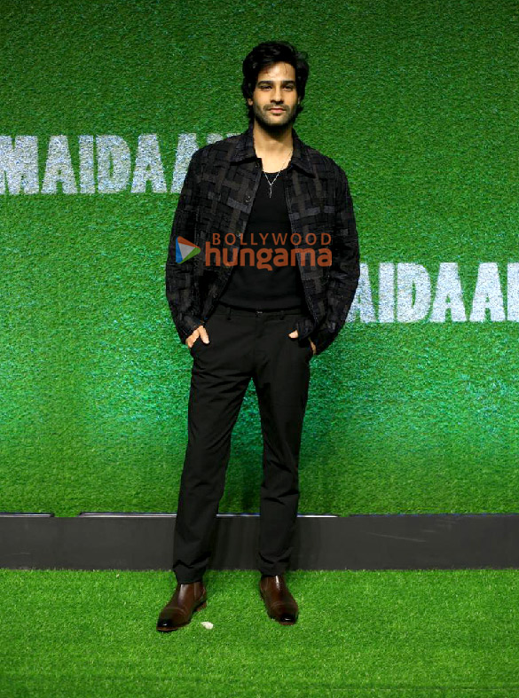 photos ajay devgn boney kapoor sanya malhotra and others grace the special screening of maidaan 5 3