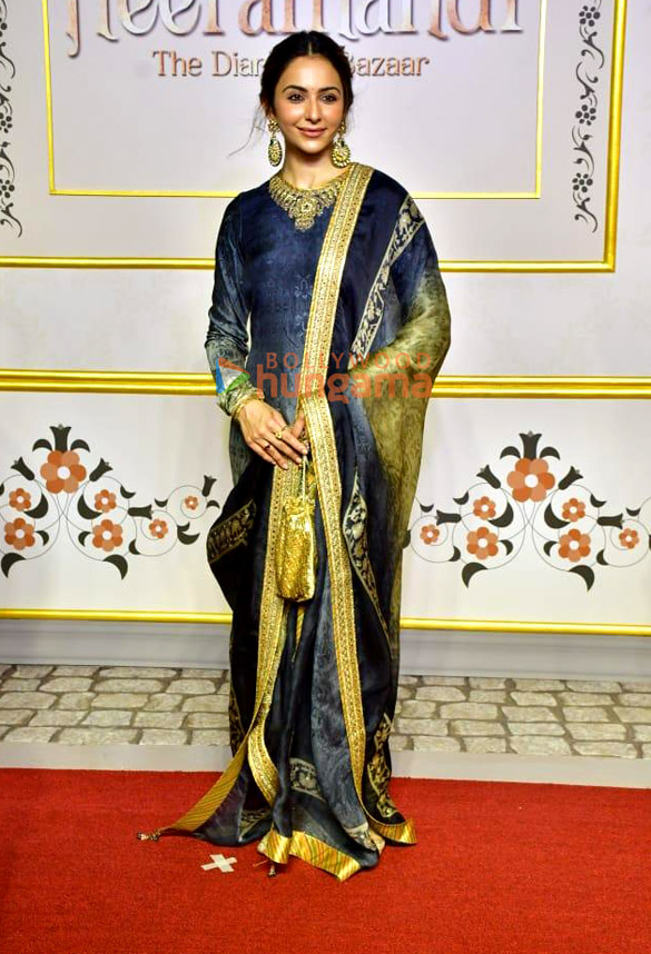 photos alia bhatt aditi rao hydari manisha koirala sanjay leela bhansali and others grace the premiere of heeramandi 28
