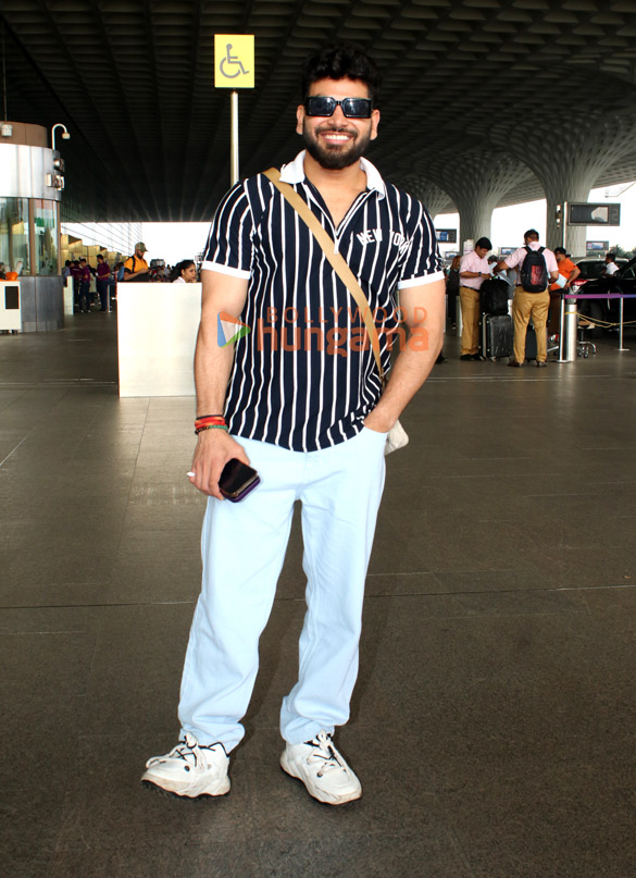 photos ananya panday sonal chauhan vikrant massey and others snapped at the airport 4