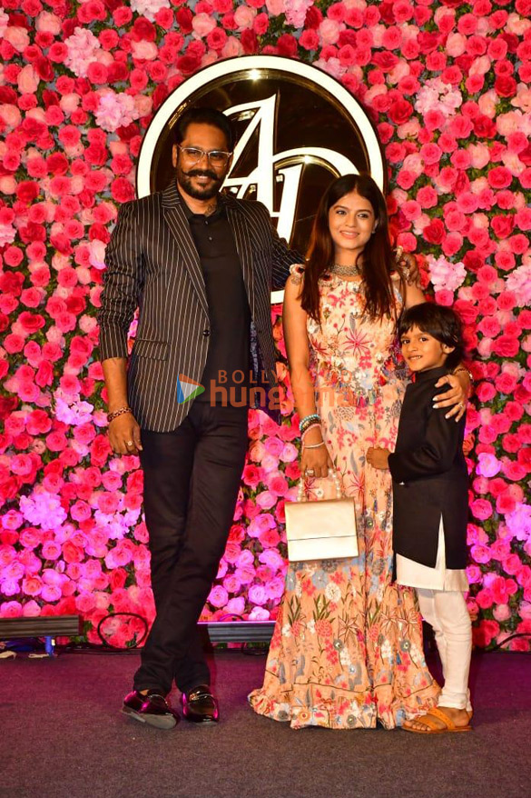 photos arti singh krushna abhishek and others snapped at formers sangeet ceremony 0224 10