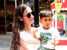 Photos: Dia Mirza snapped outside a mall in Santacruz